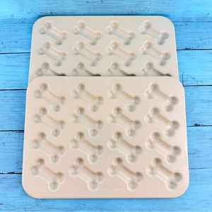 Puppy Love Pan by Nordic Ware Homemade Dog Treats